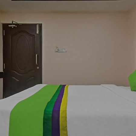 Treebo Trend Palm Tree Hotel Madras Buitenkant foto