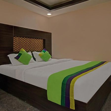 Treebo Trend Palm Tree Hotel Madras Buitenkant foto