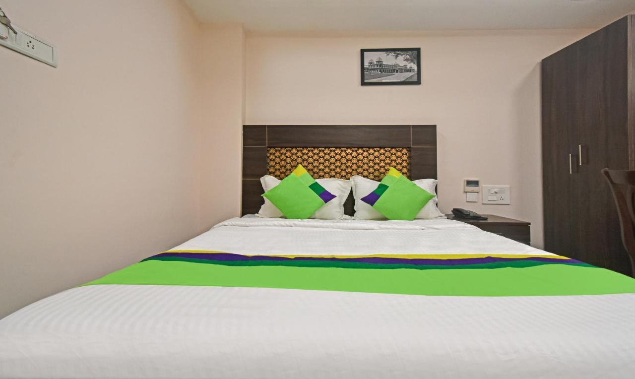 Treebo Trend Palm Tree Hotel Madras Buitenkant foto