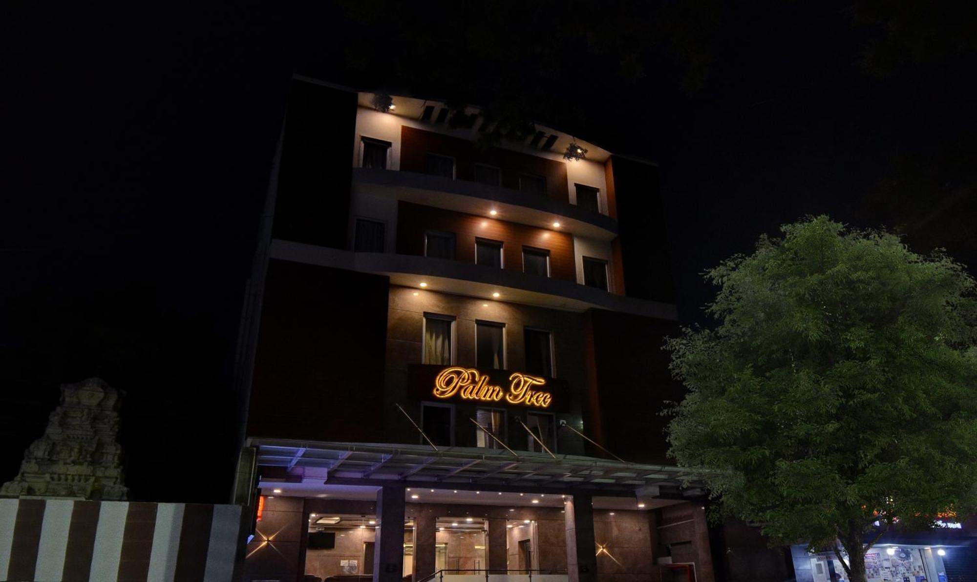 Treebo Trend Palm Tree Hotel Madras Buitenkant foto