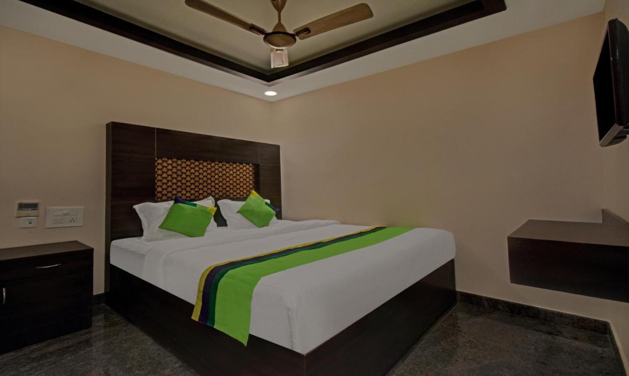 Treebo Trend Palm Tree Hotel Madras Buitenkant foto